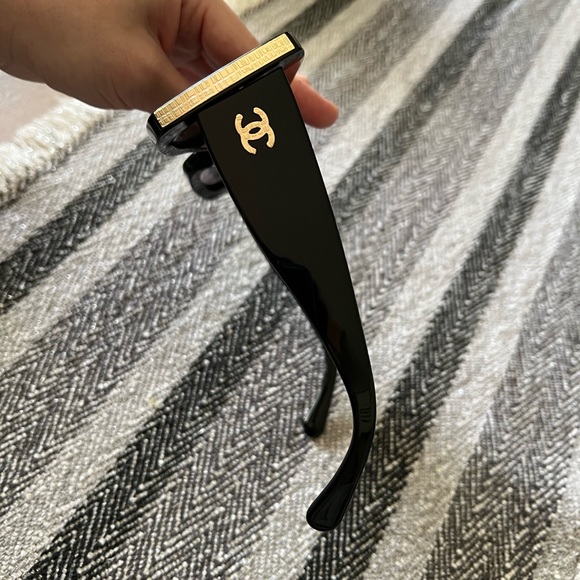 NEW NEVER USED Chanel Rectangle Sunglasses - Picture 5 of 7